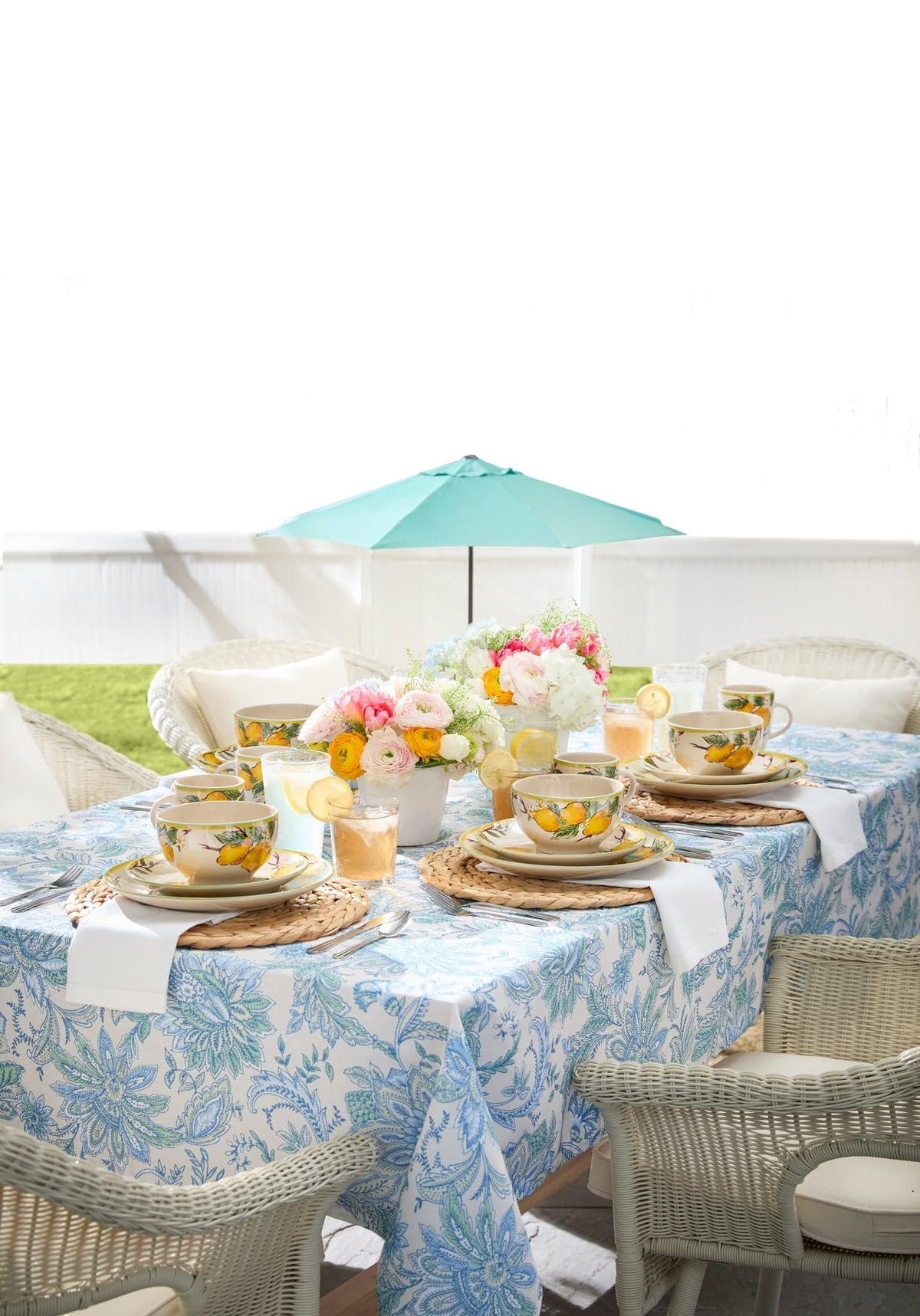 Hand-Woven Resin Wicker Stacking Chair Q9645