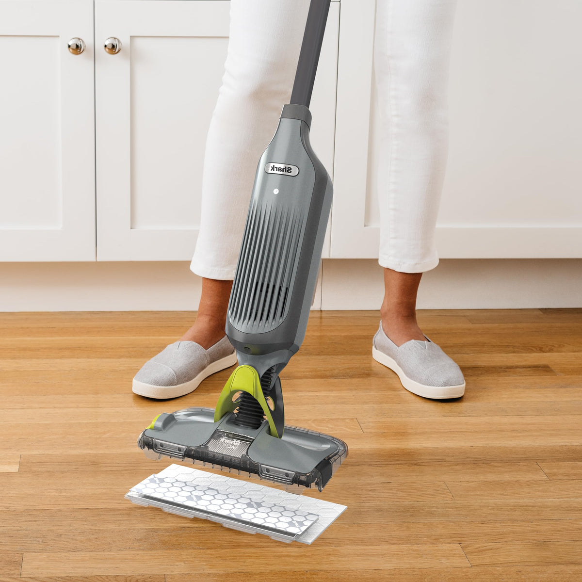 Cordless Vacuum & Spray Mop I558114