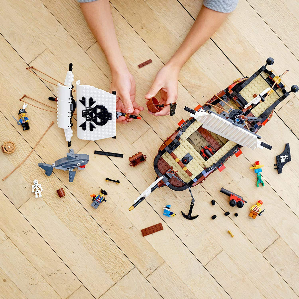 3 in 1 Pirate Ship Building Set W554035